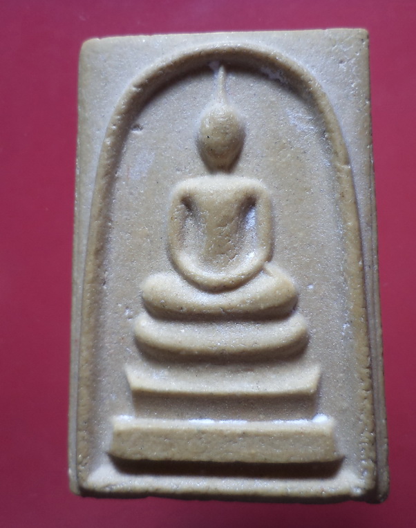 พระสมเด็จหลังสิงห์ วัดกระแจะ จ.ปราจีนบุรี ยุคต้นไม่ทราบปีสวยครับ