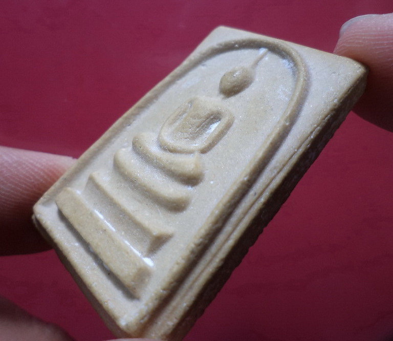 พระสมเด็จหลังสิงห์ วัดกระแจะ จ.ปราจีนบุรี ยุคต้นไม่ทราบปีสวยครับ