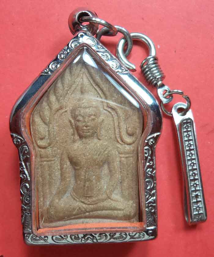 พระขุนแผน-กุมารทอง เนื้อผงตะเคียน สร้างปี 48