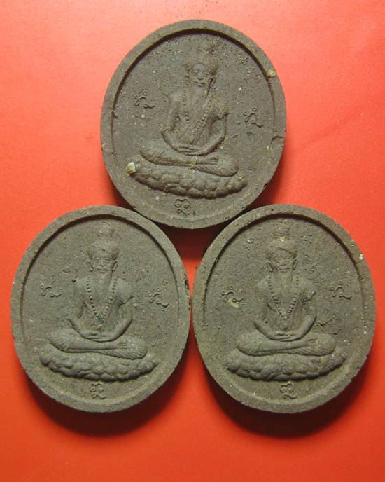 ฤาษี เงินมาห้าพันล้าน” ปี 2543 เกจิดังปลุกเสก 9 วัน 9 คืน หลวงปู่หมุน, หลวงปู่อิง, หลวงพ่อเณร, หลวงป