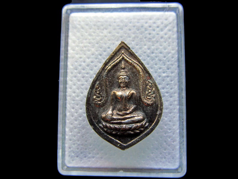 พระหลวงพ่อพุทธโสธร พิมพ์หยดน้ำไม่ทราบรุ่นครับ/วัด..เริ่ม20บาท/.(29/04/56-21)