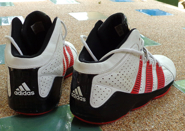 รองเท้า ADIDAS ของแท้ สปอร์ต