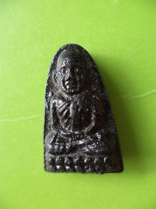 หลวงปู่ทวดเคลือบ รุ่นพุทธบารมี เคาะเดียวครับ