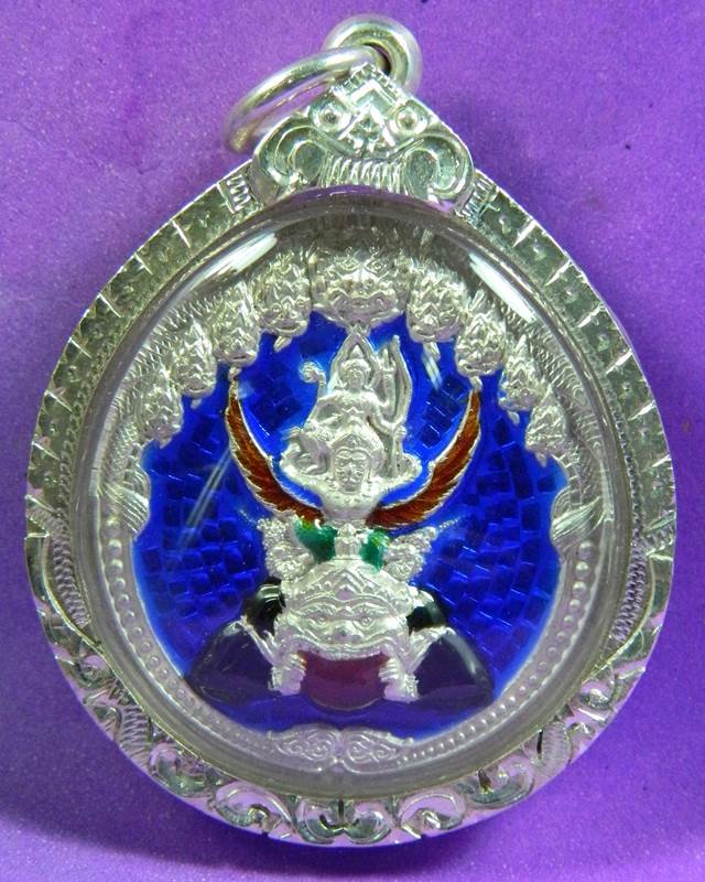 เหรียญเจ้าคุณธงชัย พระนารายณ์ทรงครุฑ เนื้อเงินลงยา วัดไต รมิตร ปี 2548