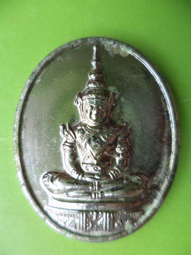 พระแก้วมรกตครองราช 50 ปี เคาะเดียวครับ-