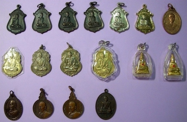 หลวงพ่อจวน วัดหนองสุ่ม รวมรุ่น 17 องค์ 