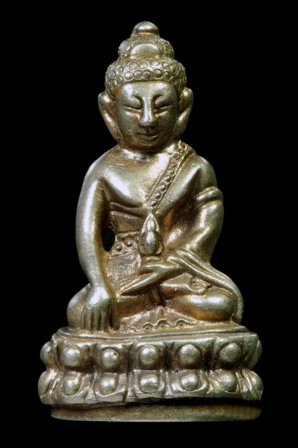 พระกริ่งจักรพรรดิ์ หลวงปู่ขุ้ย วัดซับตะเคียน เนื้อนวโลหะ