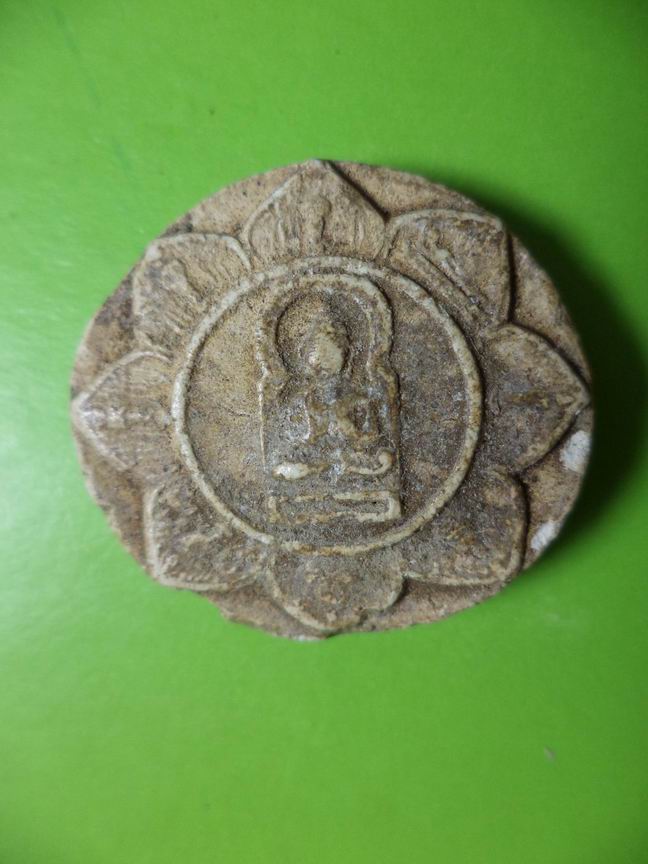 พระผงเก่าไม่ทราบที่เคาะเดียวครับ