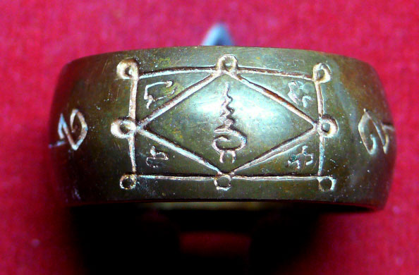 แหวนปลอกมีดอิติ หลวงพ่อกวย  ชนวนเก่า หลวงปู่หมุน,หลวงปู่หงษ์เสก