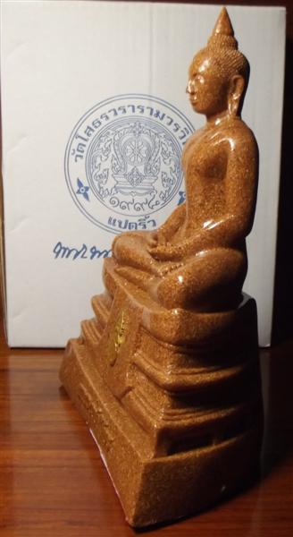 "หลวงพ่อโสธร เนื้อกระเบื้องหลังคาโบสถ์" หน้าตักพระ ๕ นิ้ว ฐานกว้าง ๗ นิ้ว สูง ๙ นิ้ว #A4