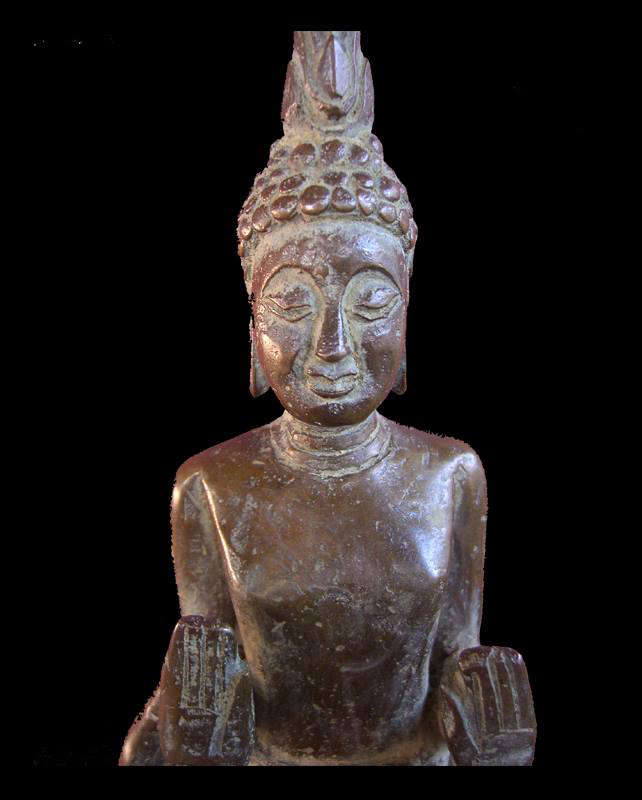 พระบูชาปางห้ามสมุทร พุทธรูปสมัยลาวล้านช้าง เนื้อสำริด ฝีมือชาวบ้าน..Lan Chang Style