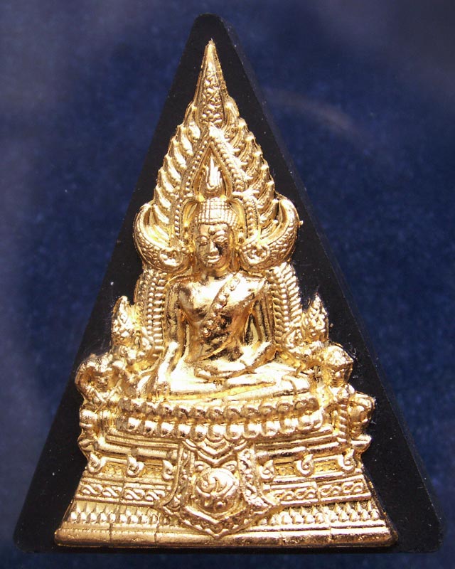 พระพุทธชินราชหลัง ภปร. ในหลวง 84 พรรษา พุทธชยันตี 2600 ปี สูง 4 ซ.ม. ยิงทอง + ผอบมวลสารศักดิ์สิทธิ์