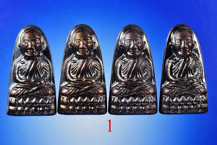 +++ หลวงปู่ทวด หลังหนังสือ ปี 55 (ท ฐานบัว วาระ 3) (สวย+เดิม+นิยม) +++