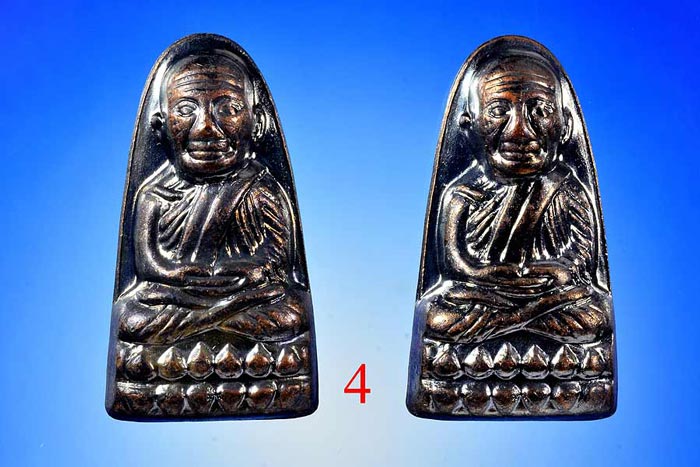 +++ หลวงปู่ทวด หลังหนังสือ ปี 55 (ท ฐานบัว วาระ 3) (สวย+เดิม+นิยม) +++