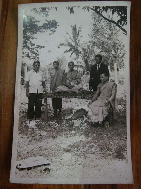 ระผงพิมพ์หลวงพ่อโต หลวงพ่อทบ วัดชนแดน ปลุกเสก ปี 2516 องค์นี้พิเศษเป็นเนื้อผงผสมชานหมาก
