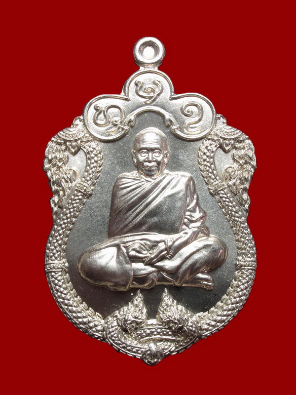 เหรียญเลื่อนสมณศักดิ์ หลวงปู่เกลี้ยง เตชธมฺโม วัดศรีธาตุ(โนนแกด) จ.ศรีษะเกษ เนื้ออัลปากา สวยมาก #2