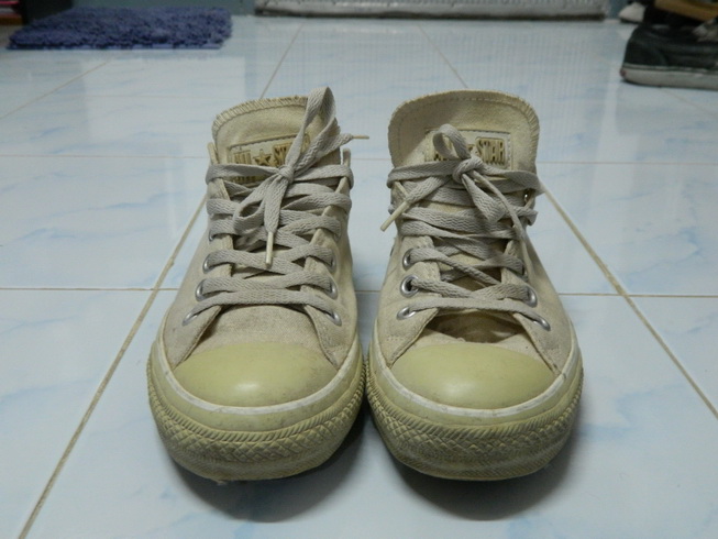 "เคาะเดียว" รองเท้า converse all star ไซด์ 8 (เบอร์ 41-42)