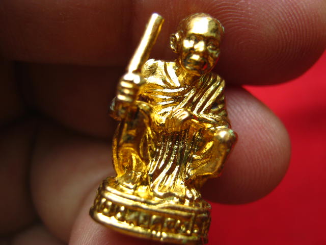 รูปหล่อหลวงพ่อคูณ วัดบ้านไร่ ปี 2539 พร้อมกล่องเดิม