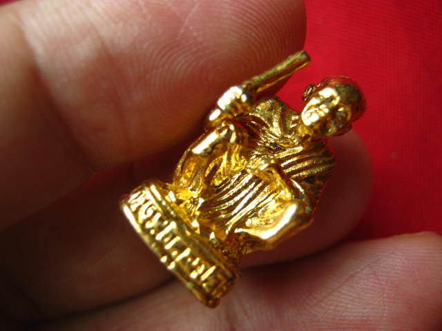 รูปหล่อหลวงพ่อคูณ วัดบ้านไร่ ปี 2539 พร้อมกล่องเดิม