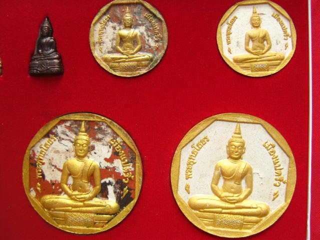 หลวงพ่อโสธร รุ่นทองประทาน ชุดใหญ่ พิธีเยี่ยม พร้อมกล่องเดิมจากวัด