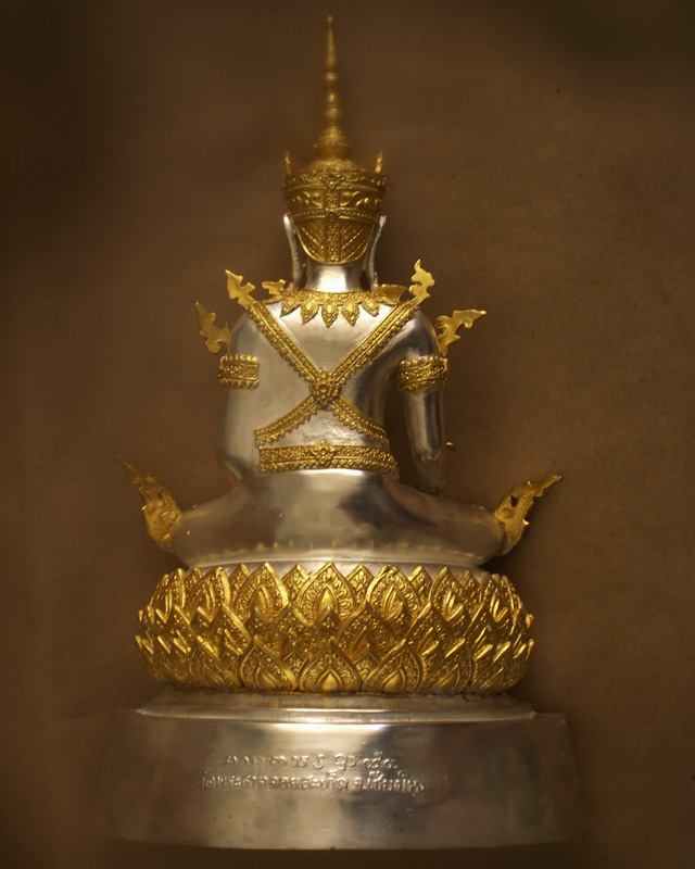 พระพุทธมหาเศรษฐี (พระมหาจักรพรรดิ) วัดพระธาตุดอยสะเก็ด จ.เชียงใหม่ ฉลองในหลวงครบ 7 รอบ 84 พรรษา หน้า