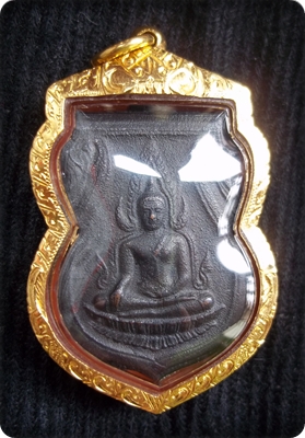 เหรียญพระพุทธชินราช รุ่นอินโดจีน พิมพ์สระอะขีด วัดสุทัศน์ฯ ปี2485 เลี่ยมทอง