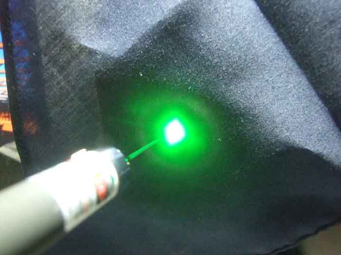 เคาะเดียว No.1 ขาย Laser Pointer เลเซอร์สีเขียว 100 Mw ใช้ถ่าน AAA 2 ก้อน วัดใจ
