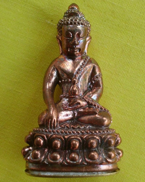 พระกริ่งหลวงปู่เกลี้ยง เนื้อทองแดง รุ่นเจริญพรยอดฉัตร วัดบ้านโนนแกด จ.ศรีสะเกษ**เคาะเดียว**