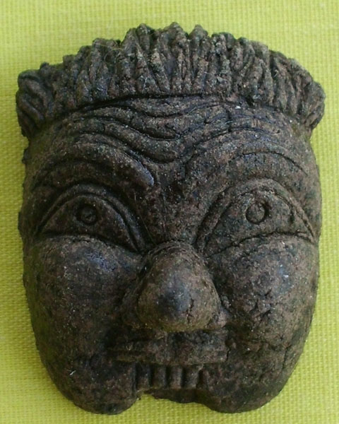 หน้ากากพรานบุญ เนื้อผงยาวสนาจินดามณี ญาท่านเขียน ปุญฺญกาโม ป่าช้าโพนสิม จ.อุบลฯ**เคาะเดียว**A**
