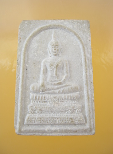 เนื้อผง หลวงปู่ทิม วัดพระขาว อยุธยา เลข ๓๐๐๔