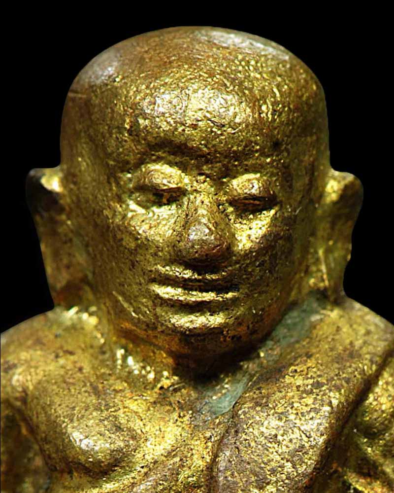 หลวงพ่อเงิน รุ่นช้างคู่ ปี 26 วัดท้ายน้ำ พิมพ์นิยม องค์ที่ 169 