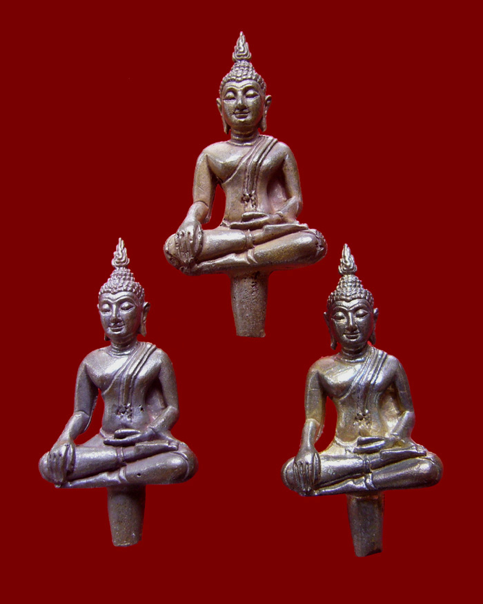 พระยอดธง รุ่นคูณมหากุศล ปี2540 เนื้อนวะโลหะ ตอกโค๊ต 3 องค์ ชุดที่2