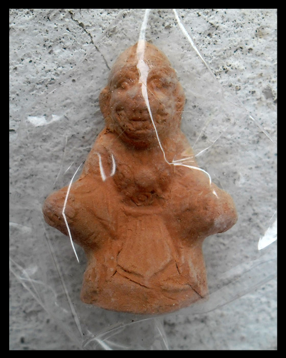 >> เคาะเดียว << หนุมานเนื้อดิน ฝังตะกรุด วัดไทรน้อย
