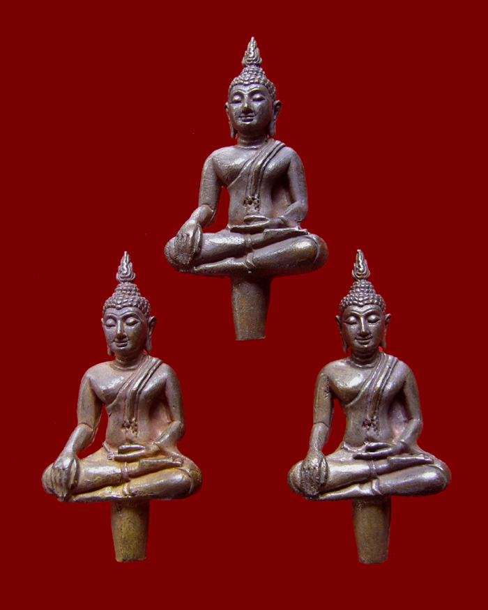 พระยอดธง รุ่นคูณมหากุศล ปี2540 เนื้อนวะโลหะ ตอกโค๊ต 3 องค์ ชุดที่3