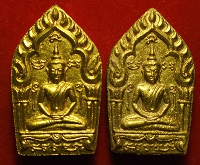 พระขุนแผนผงพรายกุมาร พรายทอง พิมพ์ใหญ่เนื้อว่านสบู่เลือด หลั งฝังตะกรุดทองแดงแพ็คคูเลข ๑๘๒๑ และ ๑๓๓๐