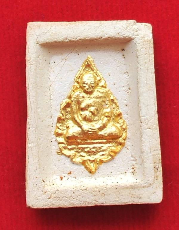 พระคำข้าว รุ่นแรก ปิดทอง มีเกศา หลวงพ่อฤาษีลิงดำ วัดท่าซุง อุทัยธานี มีตำหนิ ดูในรายละเอียด