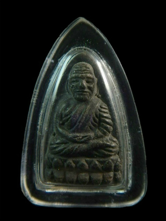 หลวงปู่ทวดปี 24 เนื้อว่าน พิมพ์ใหญ่ มาพร้อมบอล + ใขว่านขึ้นตรึม สวยมาก