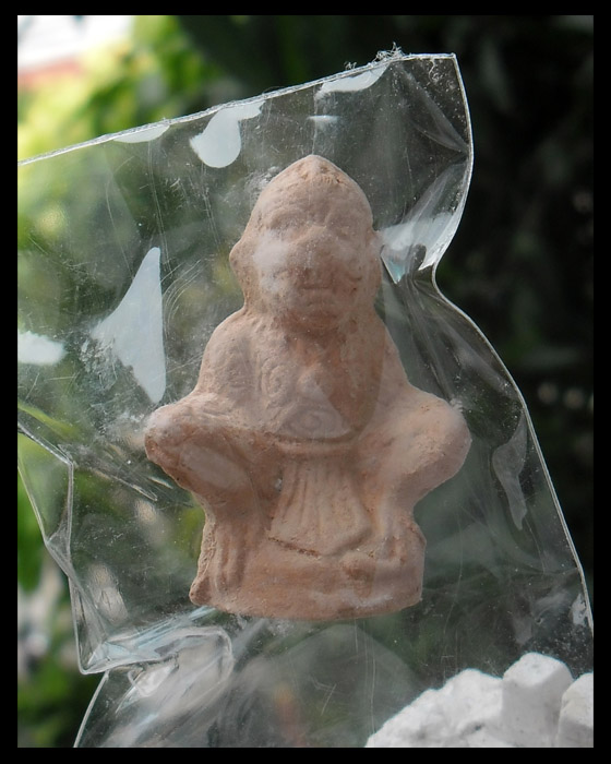 >> เคาะเดียว << หนุมานเนื้อดิน ฝังตะกรุด วัดไทรน้อย