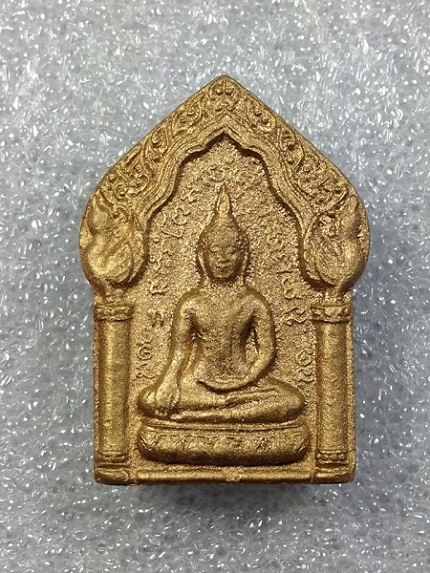 ขุนแผนทรงพลใหญ่ทาทอง ฝังเม็ดยาเงิน ตะกรุดเงิน๙ดอก ปรกหนุมาน พลอยเสกกินบ่เซี้ยงเม็ดใหญ่ฟลูออฟชั่น