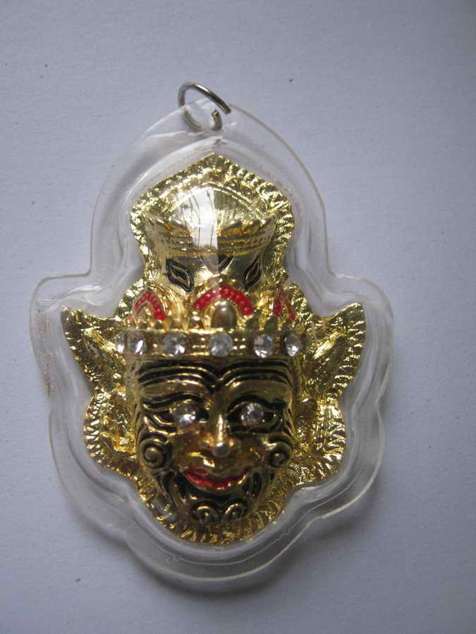 เปิดใจ99บาทค่ะเศียรพ่อแก่เลียมกรอบกันน้ำอย่างดีค่ะ-