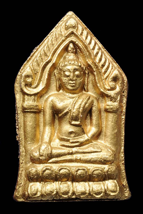 ขุนแผนทรงพลเล็ก หลวงปู่หมุน หลังฝังเม็ดยา เกศา ตะกรุด พลอยเสก สวยๆครับ องค์1