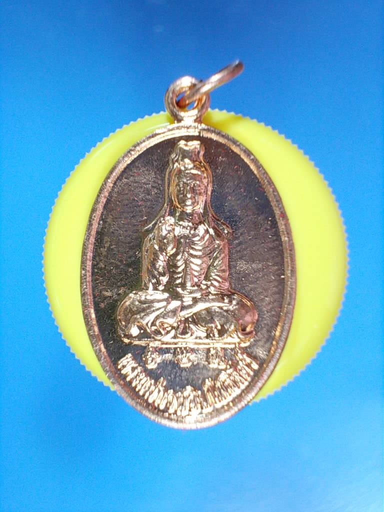พระแม่กวนอิมโพธิสัตว์ ศาลเจ้ามาบตาพุด ระยอง 2554 รุ่นมหามงคล เนื้อทองแดง