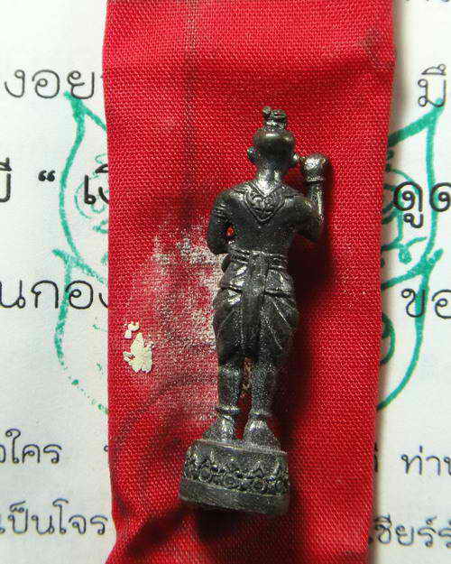กุมารทองดำ(กุมารเทพ) หลวงตาช้วน วัดขวาง สุพรรณบรี เก่งกาจเห็นผลเร็ว