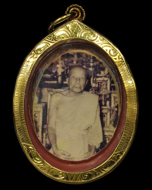 ล๊อคเก็ตรูปถ่ายหลวงพ่อแดง วัดเขาบันไดอิฐ จ.เพชรบุรี