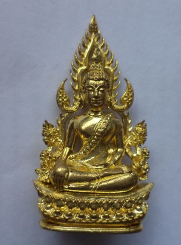 พระพุทธชินราชฉลุลอยองค์ รุ่นจอมราชันย์ เนื้อทองระฆัง ปี 55 (1)
