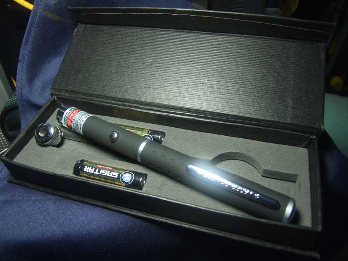 เคาะเดียว No.3 ขาย Laser Pointer เลเซอร์สีเขียว 100 Mw ใช้ถ่าน AAA 2 ก้อน วัดใจ