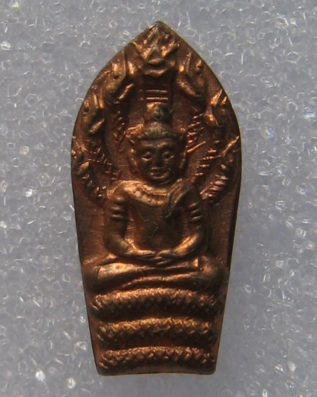 พระปรกใบมะขามรุ่นแรก หลวงปู่ทองฤทธิ์ อุตตโม (องค์ที่2)