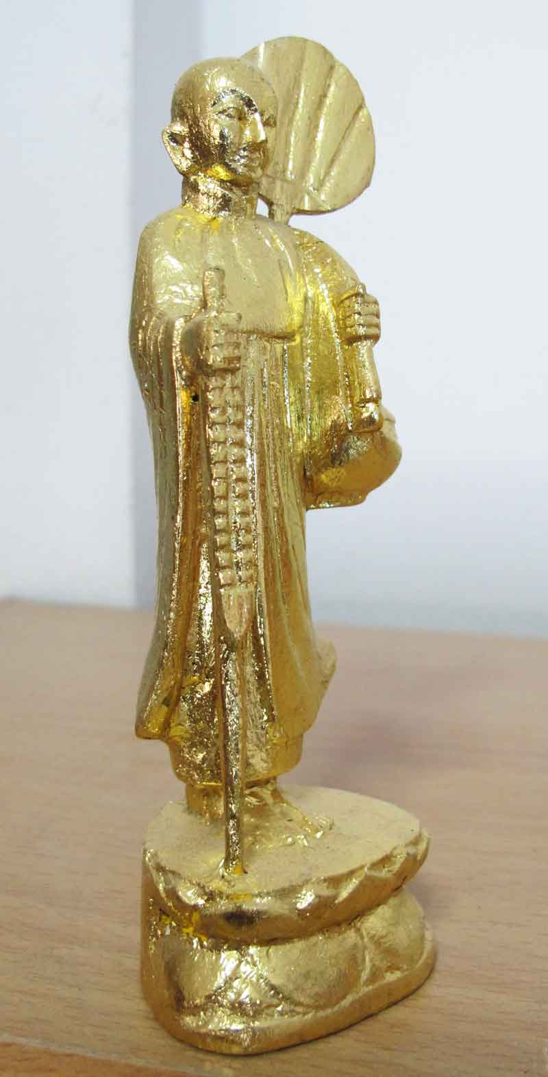พระสีวลีไม้แกะ ลงรักปิดทอง สูง 5 นิ้ว