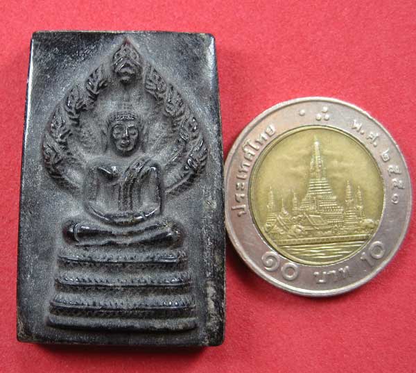 พระนาคปรก 9 เศียร แกะจากไม้ตะเคียน 1000 ปีปลุกเสกโดยหลวงปู่คำบุ จ.อุบลราชธานี แชมป์สายอิสาน