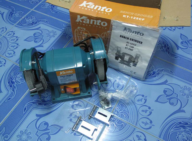 ของใหม่ขายในราคามือสอง พร้อมของแถม  เครื่องเจียรยี่ห้อ KANTO สภาพใหม่ ซื้อมา 2 ปีแล้วแต่ยังไม่เคยใช้